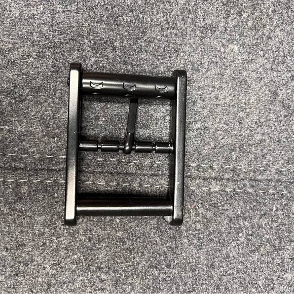 Hurley Belt Buckle - Picture 3 of 4